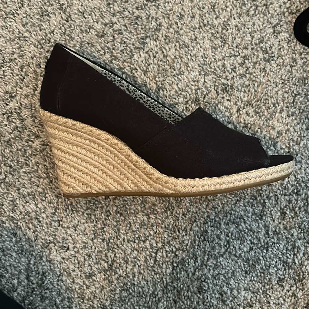 Toms Wedge shoe